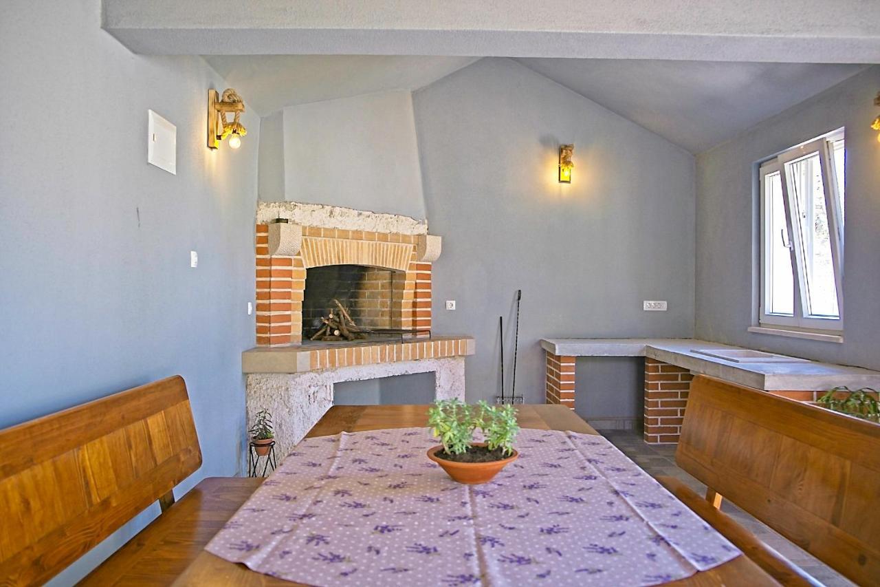 Apartman Nikica Postira Bagian luar foto