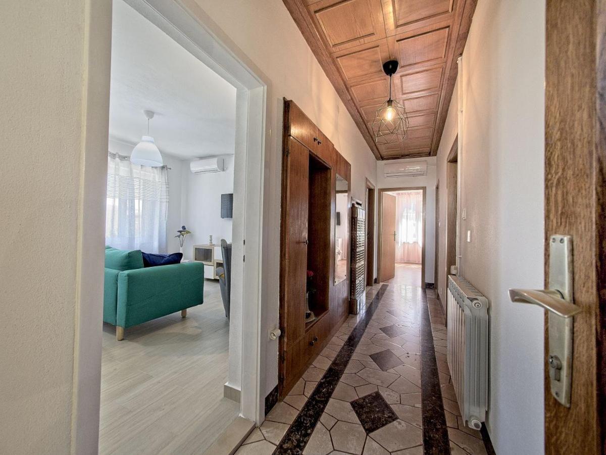 Apartman Nikica Postira Bagian luar foto