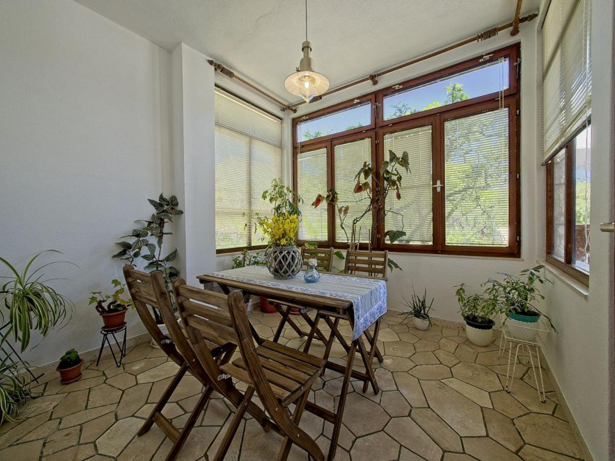 Apartman Nikica Postira Bagian luar foto