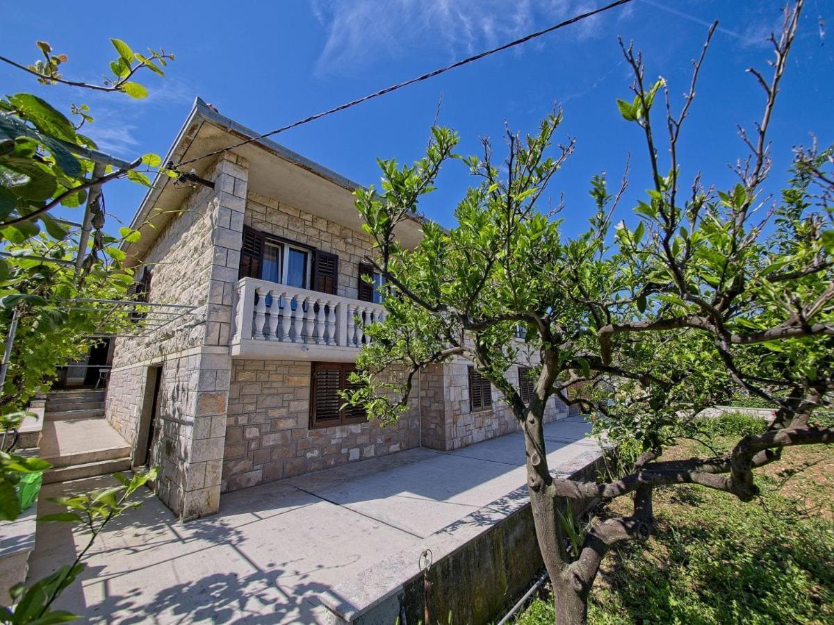 Apartman Nikica Postira Bagian luar foto