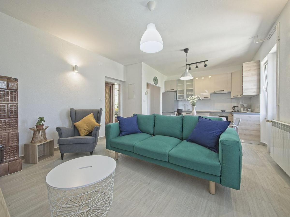 Apartman Nikica Postira Bagian luar foto