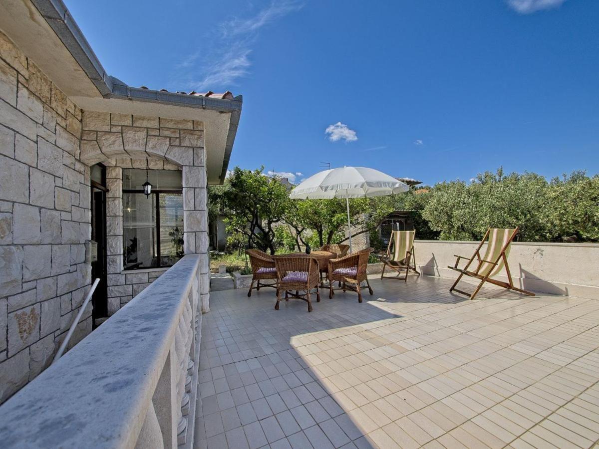 Apartman Nikica Postira Bagian luar foto
